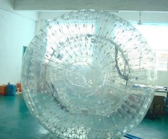 ฟุตบอล Inflatable Yard ของเล่น 0.65-0.9mm พีวีซี / TPU ที่ดินมนุษย์ Zorb บอลกีฬาความบันเทิง