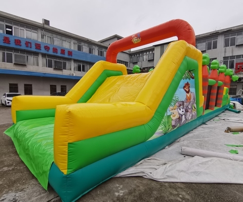 0.55mm PVC Animal Inflatable Obstacle Course พร้อมของเล่น 15 * 5 * 4.5m