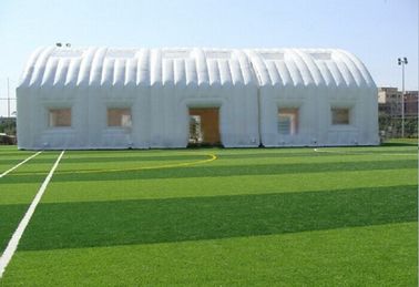 Double Layer เต็นท์สนามหญ้าที่แข็งแกร่ง Inflatable พองเต็นท์แคมป์สำหรับเกมฟุตบอลเทนนิส