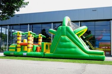 Plato PVC สีเขียวเช่า inflatable อุปสรรคหลักสูตรสนามหลังบ้าน Inflatable เล่นกลางแจ้งอุปกรณ์