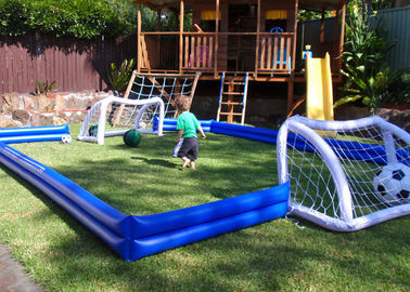 เด็กเกมกีฬา inflatable สนามฟุตบอลพองสำหรับบ้านหลังบ้าน