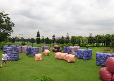 พื้นที่เพนท์บอลพองกลางแจ้งสำหรับเกม Paintball Inflatable กับวัสดุพีวีซี