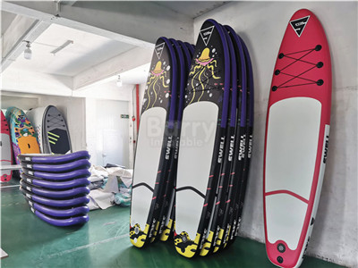 365lbs Inflatable SUP Board กีฬาทางน้ำ Surf Stand Up Paddle Board สีที่กำหนดเอง
