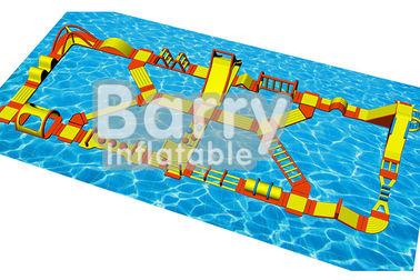 เกมน้ำ inflatable โฟมอุปสรรคหลักสูตรกับ 0.9mm Plato PVC Tarpaulin