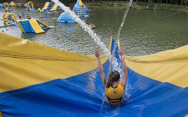 โลโก้พรีเมี่ยมกีฬาสปริง / Aquapark สำหรับผ้าใบกันน้ำ PVC Lake