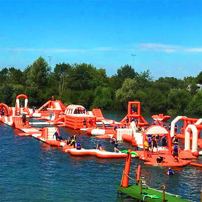 0.9mm PVC Commercial Fun สวนน้ำทำให้พองสำหรับเกมน้ำในทะเลสาบ