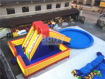 สวนสนุก Inflatable สวนหลังบ้าน, สไลด์ Inflatable กับสระว่ายน้ำ