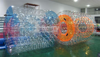 พีวีซี 0.6 หรือ 0.9 มิลลิเมตรเกมส์ Water Park Inflatable Water Roller สำหรับผู้ใหญ่