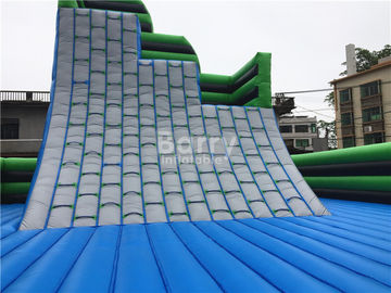 กรีน Outdoor Inflatable Climbing กำแพงอุปสรรคหลักสูตรกับด้านล่างพรม