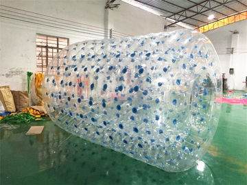PVC Tarpaulin ของเล่นน้ำทำให้พองลูกกลิ้งลูกกลิ้งบอล 2.4 * 2.2 * 1.8M