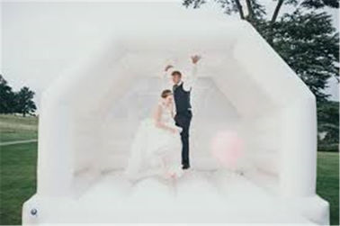 กลางแจ้งพิเศษสีขาวแต่งงานพองปราสาทเด้งกระโดดบ้านสำหรับงานเลี้ยง