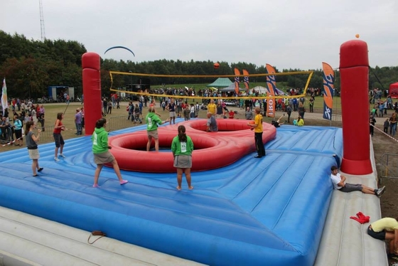 0.9mm PVC Inflatable Volleyball Court หาดทราย Blow Up Bossaball Game