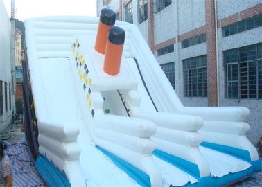 พ่นสีขาวพาณิชย์ / สไลด์พ่นสี Titanic Inflatable Slide