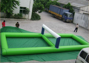 ของเล่นเป่าลมแบบพูลแบบพกพาสนามวอลเลย์บอล Giant Inflatable สำหรับน้ำ