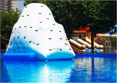 ของเล่นน้ำเหนือลม Inflatable Pool Iceberg Floating Climbing Wall