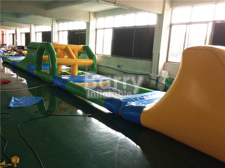 การเชื่อมความร้อนเครื่องเป่าลมพองเด็ก Giant Kids Floating Inflatable Water Obstacle Course