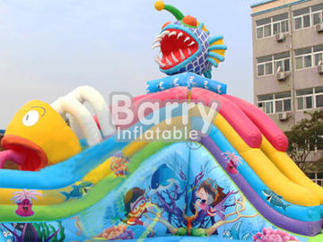 ฤดูร้อนกลางแจ้ง Carzy Inflatable Piranha Amusment อุปกรณ์สวนสำหรับเด็ก