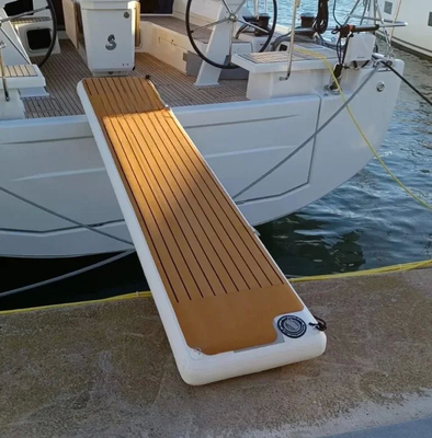 วัสดุภายนอก DWF + EVA พองตันแบบอัดลมทางเดิน Jet Ski Floating Platform Docks
