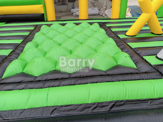 สวนสนุกน้ําแห้งลมใหญ่ในกลางแจ้ง National Indoor Big Bounce House With Wipe Out Game Slide การปีนกําแพง