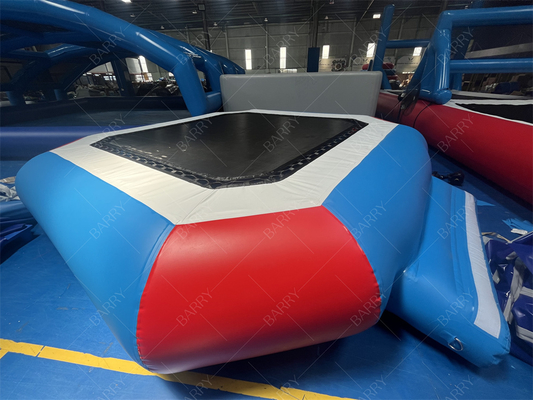 สวนน้ำเป่าลมลอยน้ำ PVC หนา 0.9 มม. สวนน้ำเป่าลมในทะเล เกมส์ทางน้ำเป่าลม