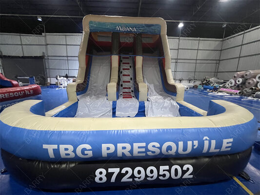 สไลเดอร์เป่าลมสองช่องธีมโมอาน่า เกรดเชิงพาณิชย์ สไลเดอร์เด้งสำหรับเด็กพร้อมสระน้ำ