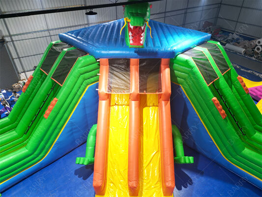 สวนน้ําระดับพาณิชย์ Dragon Inflatable สนามเล่นน้ําหลายสไลด์ที่มีสระว่ายน้ําขนาดใหญ่ สําหรับสวนสนุก เทศกาล
