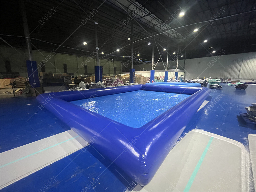 สระว่ายน้ําขนาดเล็ก สีฟ้า พกพาสําหรับเด็ก ผลิตจาก PVC ผ้าใบทนทาน ที่สมบูรณ์แบบสําหรับการสนุกสนานในฤดูร้อนและเกมน้ํา