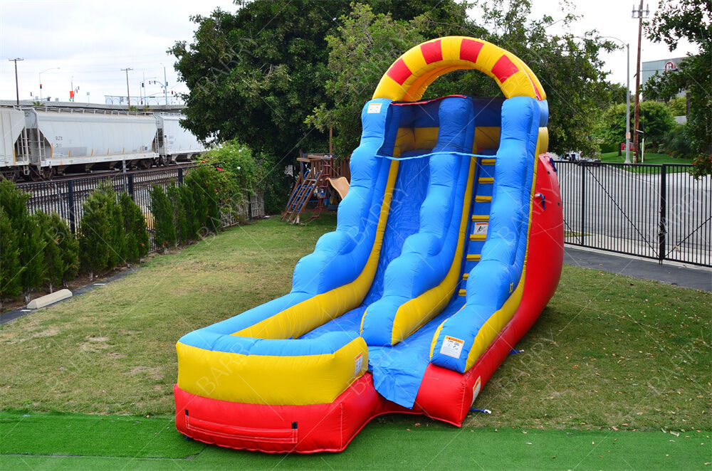 สไลเดอร์น้ำคู่ 15 ฟุตสำหรับเด็ก พร้อมสระน้ำขนาดใหญ่ สไลเดอร์น้ำเป่าลม