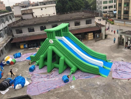 สไลด์น้ำทำให้พองหลากสี Bouncer Blow Up Castle Combo