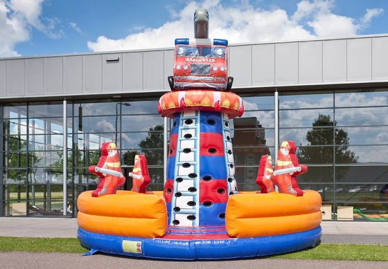 รถดับเพลิง PVC สไลด์แห้งทำให้พองสำหรับของเล่นกลางแจ้ง Inflatable Climbing Wall
