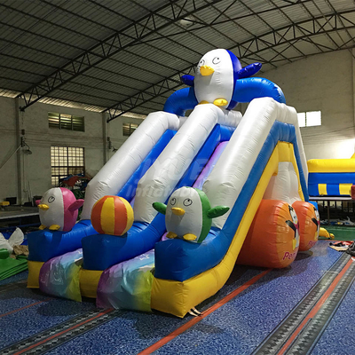 สไลด์น้ำเป่าลมสำหรับเด็ก Penguin Kid Lanes ที่ทนทานสำหรับการพิมพ์ดิจิตอลในสระ