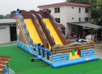 Hand Drawing Double Lanes สไลด์น้ำทำให้พองสำหรับ Ocean Theme Park