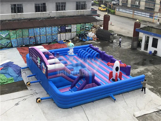 Custom Tarpaulin Trampoline Park สนามเด็กเล่นทำให้พองที่น่าสนใจ Bouncy Castle