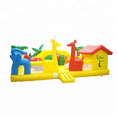 Tarpaulin Inflatable Amusement Park Childrens Bouncy Castle พร้อมธีมสัตว์ช้างสไลด์