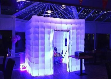 บูธรูปถ่ายที่แสนโรแมนติกบูธไฟ ​​LED สี 2.4 ม. เปลี่ยนกับ Blower