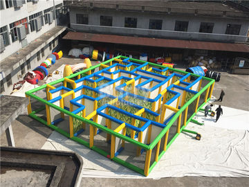 เกมส์อินฟาเรดขนาดใหญ่, พองเบอร์ข้าวโพดคาว Maze Maze With Laser Tag