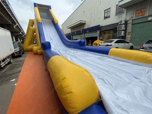 สไลด์น้ําขนาดใหญ่ขนาด 30x10.6m PVC สําหรับสวนสนุก