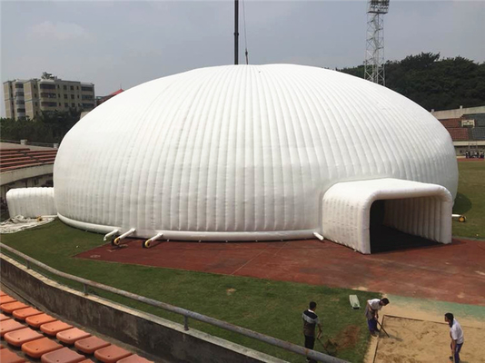 OEM Giant PVC Dome เต็นท์พองขนาดเส้นผ่านศูนย์กลาง 10 ม. สำหรับการบรรเทาภัยพิบัติ