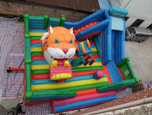 0.55mm PVC Tarpaulin สวนสนุกพองสำหรับครอบครัว Garden